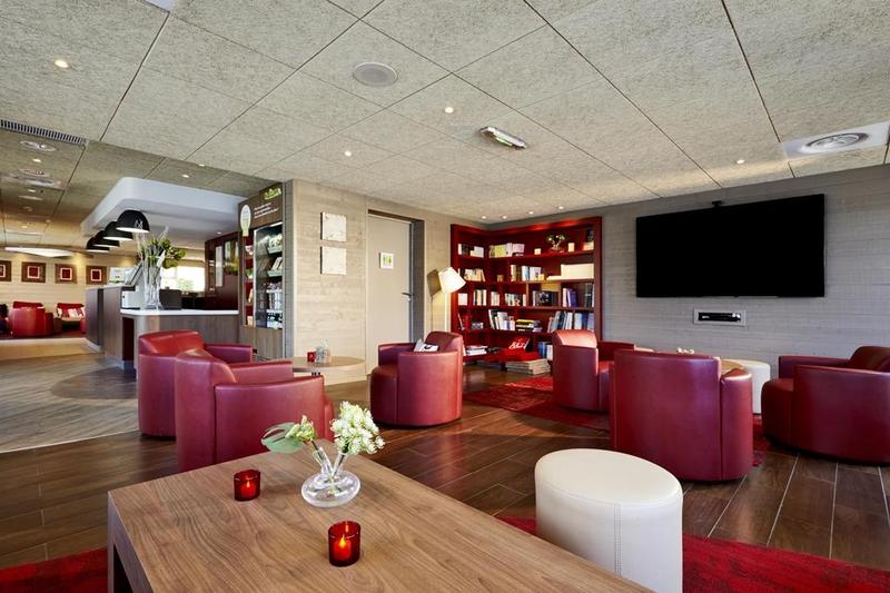 Campanile - Villennes-sur-Seine - Poissy