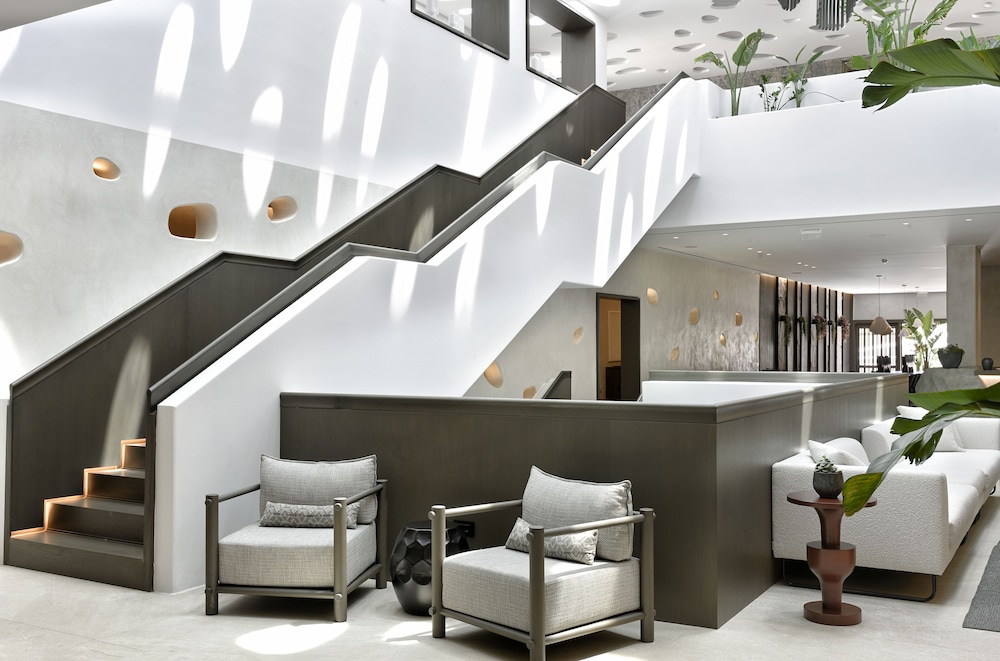 Aeonic Suites & Spa Mykonos