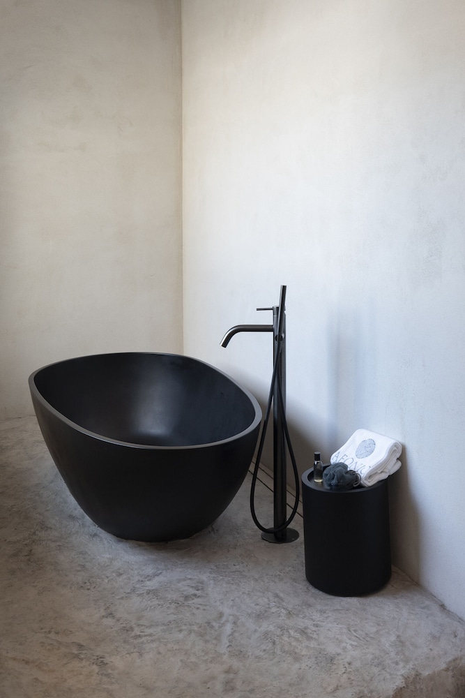 Aeonic Suites & Spa Mykonos