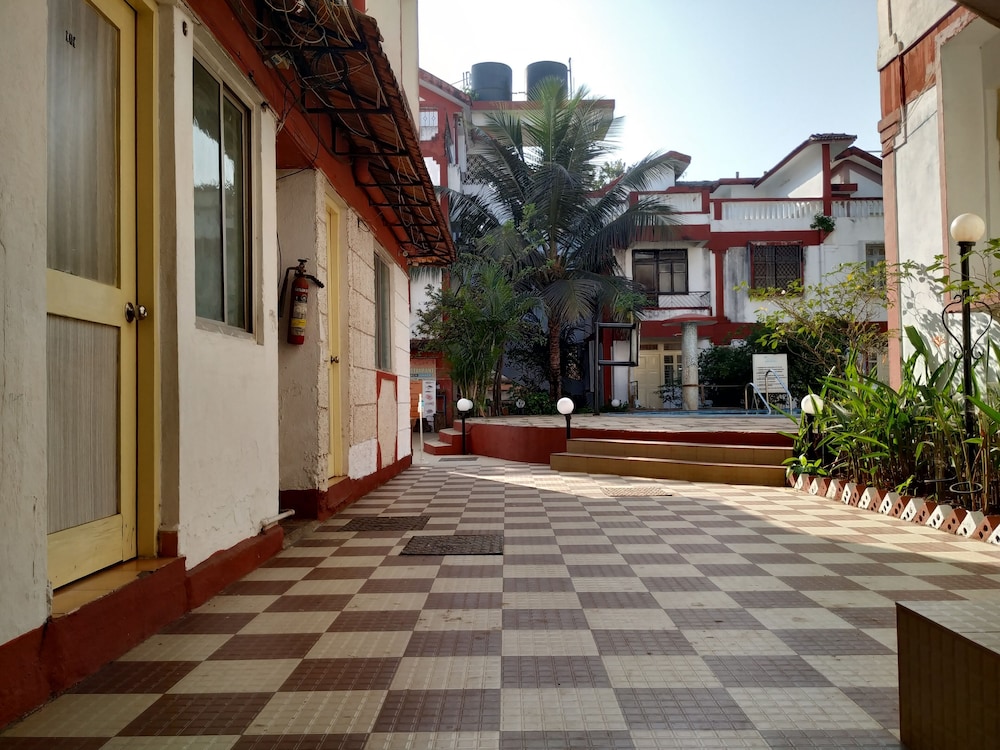 Atlanta Beach Resort