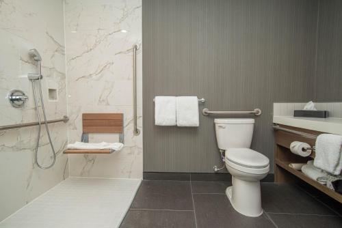 Sandman Signature Ottawa Airport Hotel