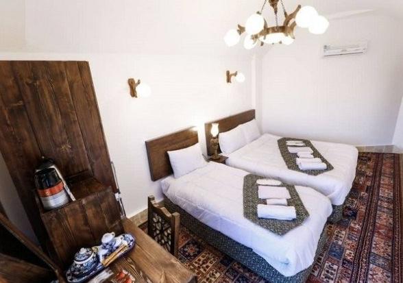 اقامتگاه سنتی ترنج سبز