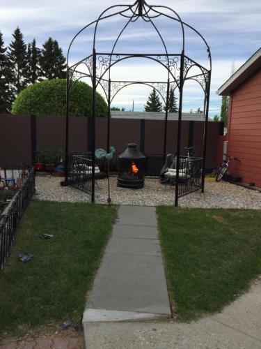 The Calgary Hub Hostel Style Home