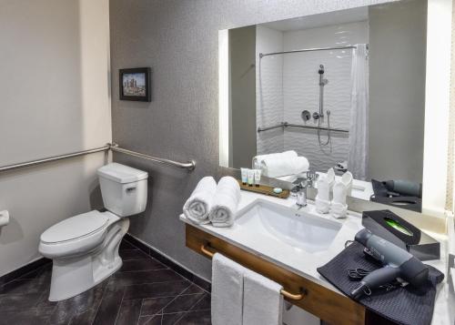 Hollywood Inn Suites Hotel