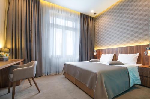 Five Points Square – City Center