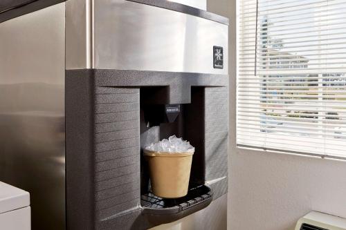 SureStay Hotel by Best Western San Diego Pacific Beach