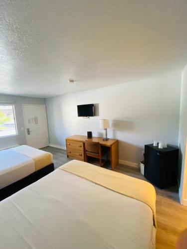 E-Z 8 Motel Old Town