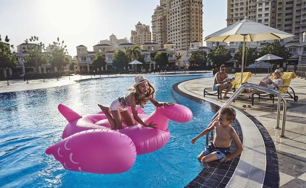 Al Hamra Village Hotel