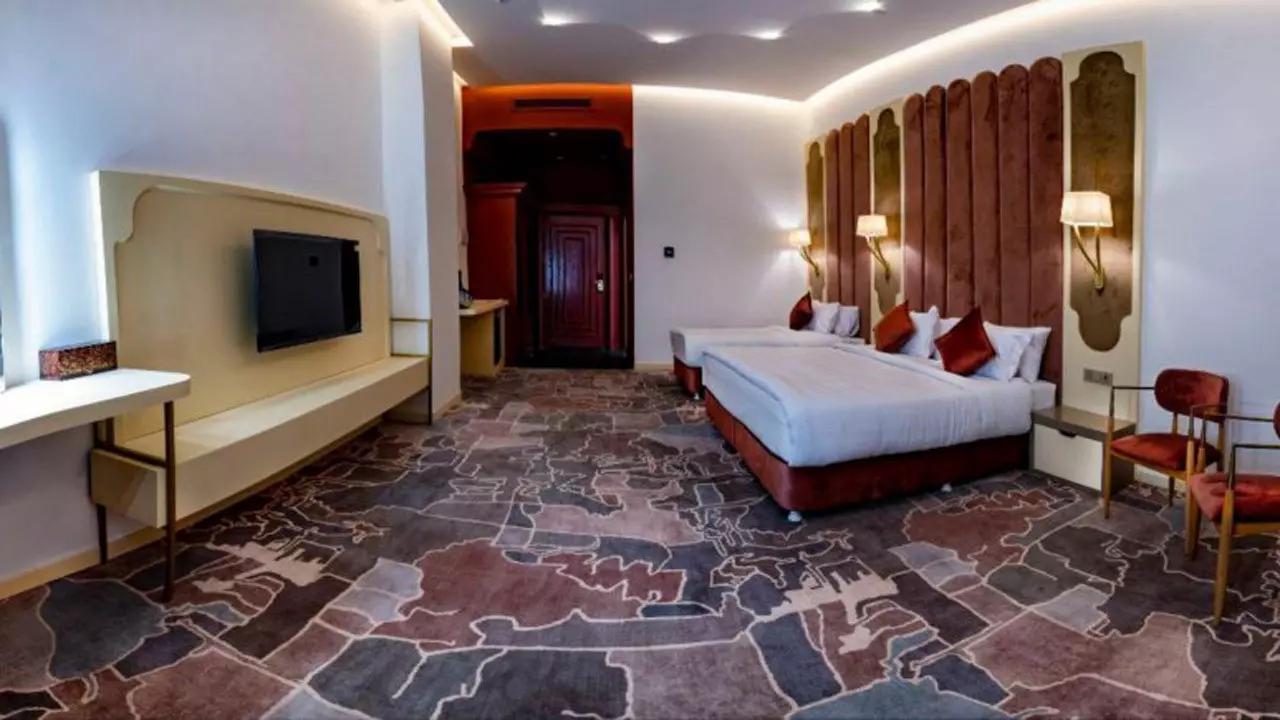 هتل سیب و نار