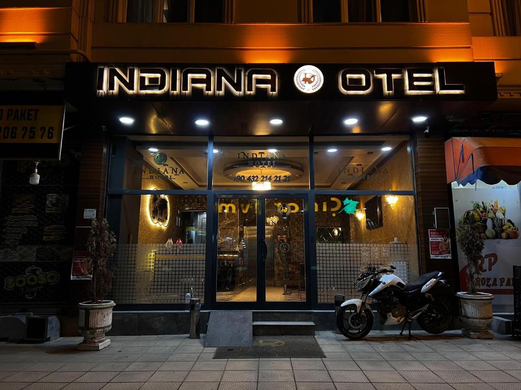 Indiana Hotel