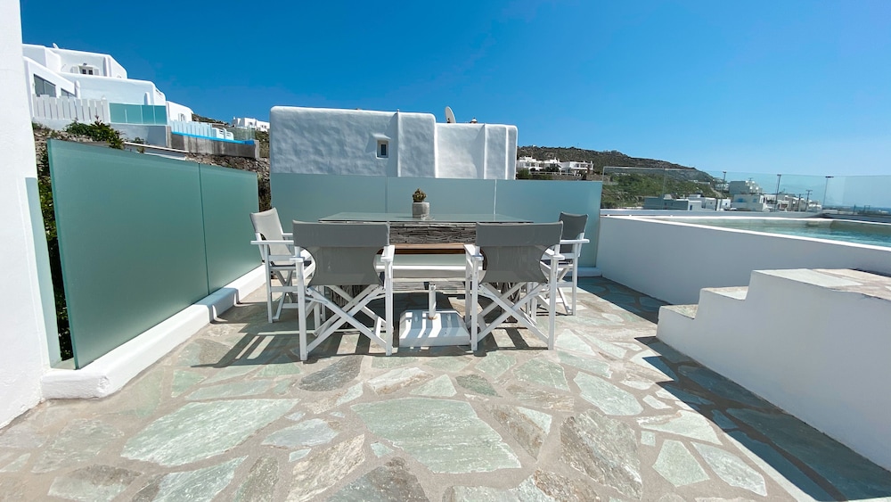 Amperian Mykonos Suites