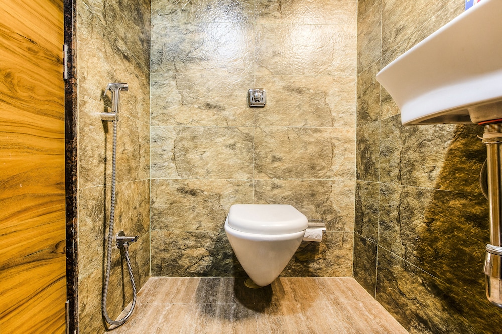 FabHotel Amour Andheri East