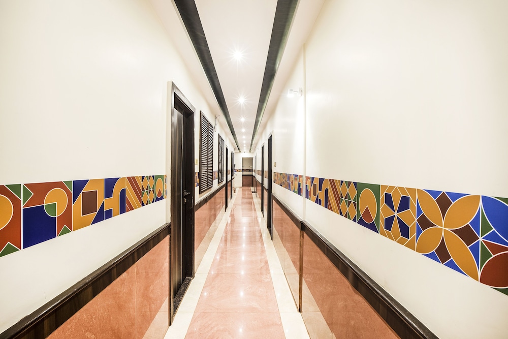 FabHotel Amour Andheri East