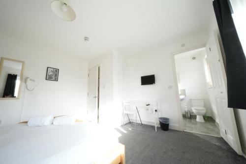 The Great Airport Place