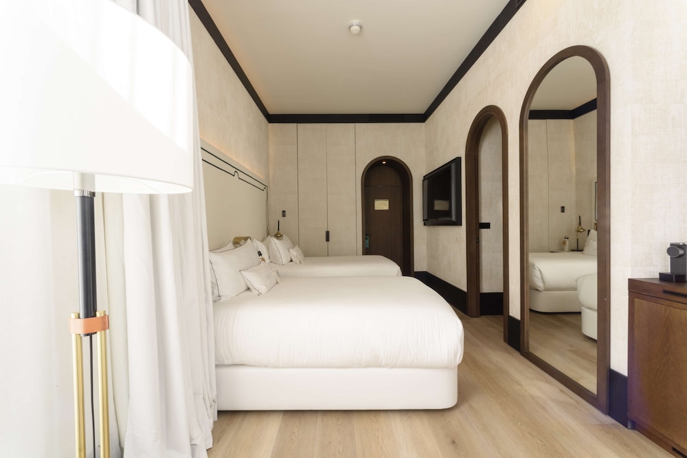 Hotel Montera Madrid, Curio Collection by Hilton