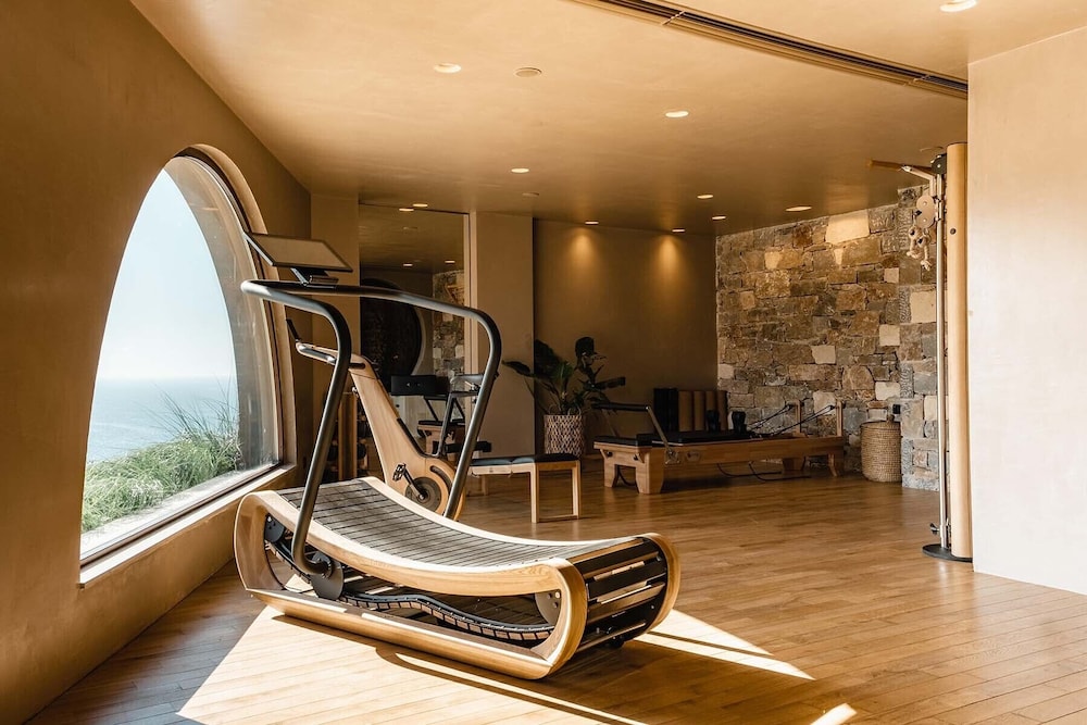 Acro Suites A Wellbeing Resort