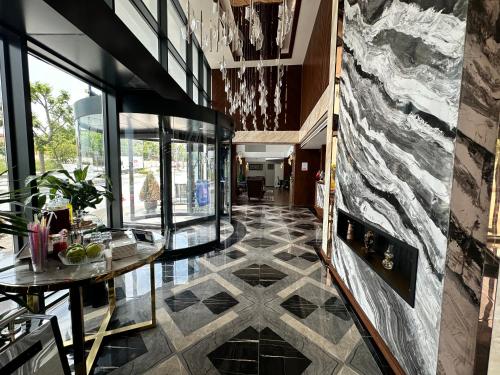 Operla Airport Hotels, Trademark Collection by Wyndham