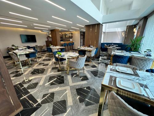 Operla Airport Hotels, Trademark Collection by Wyndham