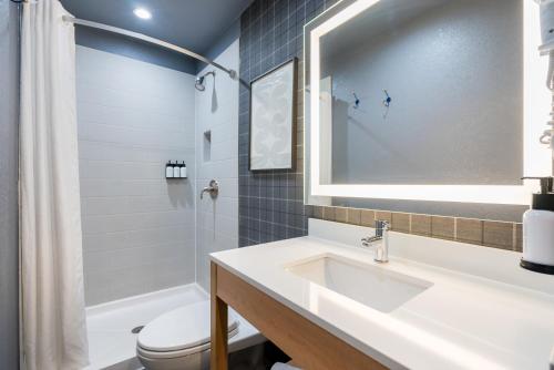 Ardsley Acres Hotel Court