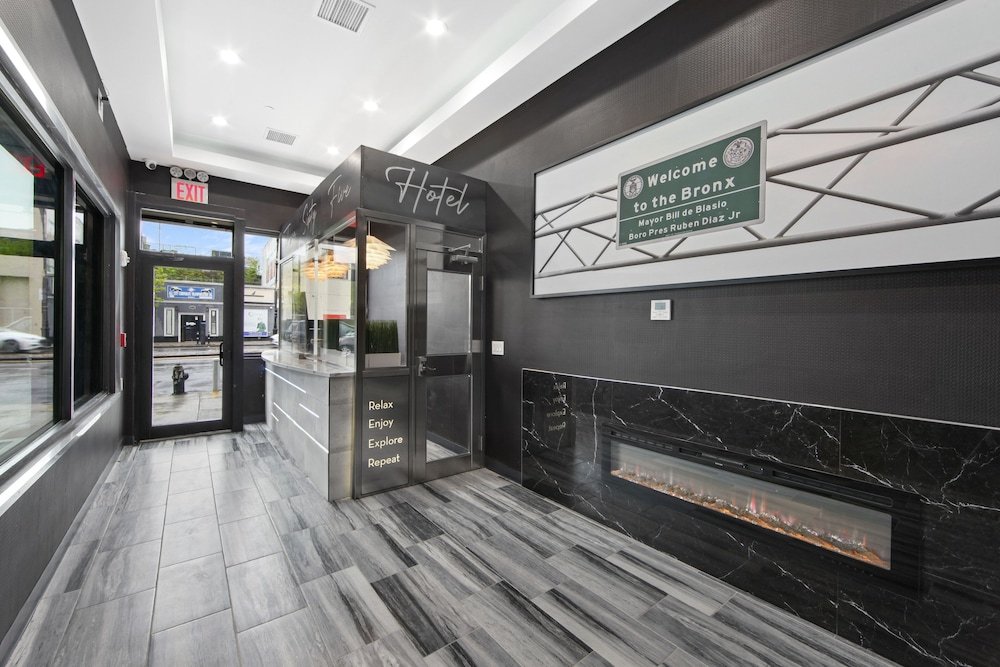 Hotel 365 Bronx