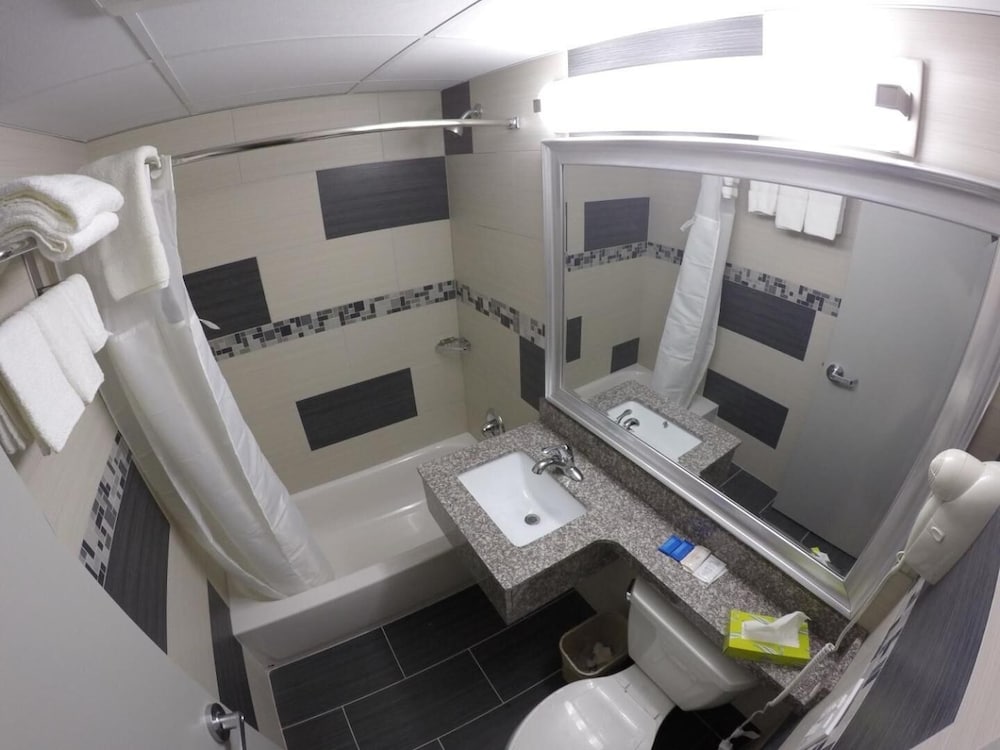 Red Carpet Inn Elmwood Park