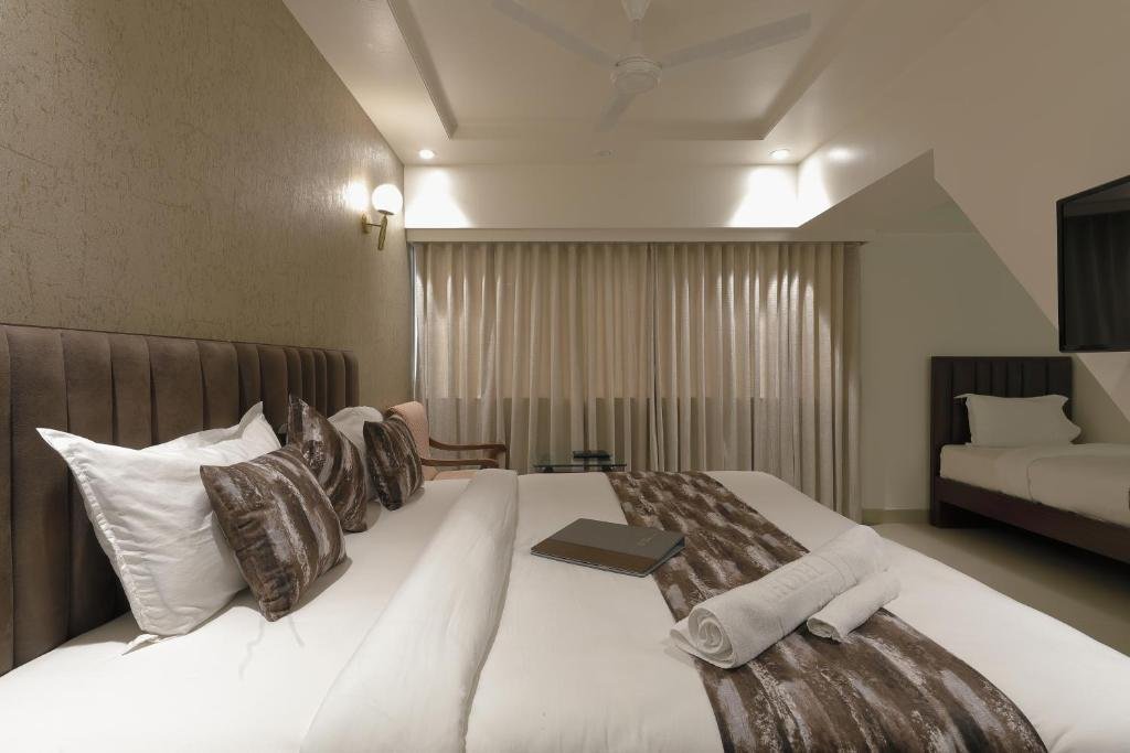 Hotel Ariana Residency