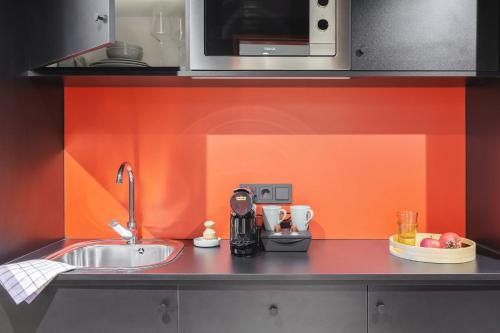 Holiday Inn - the niu, Amity Potsdam