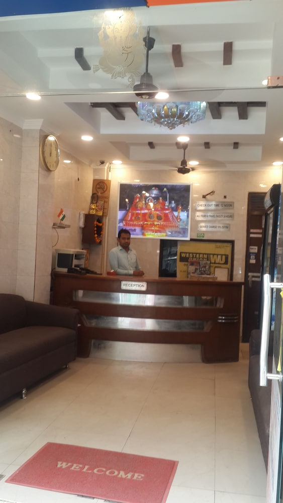 OYO Flagship 80289 Hotel Neha Inn