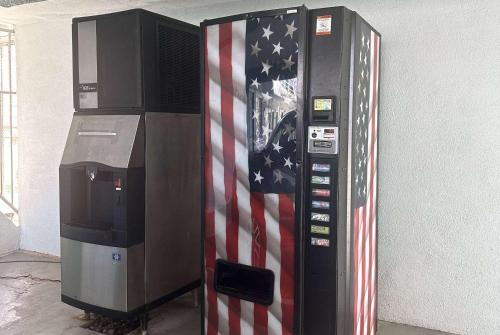 Super 8 by Wyndham Oceanside Downtown