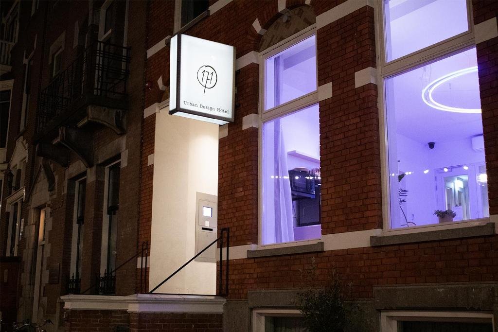 171. Urban Design Hotel