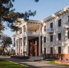 Zarafshon Parkside Hotel