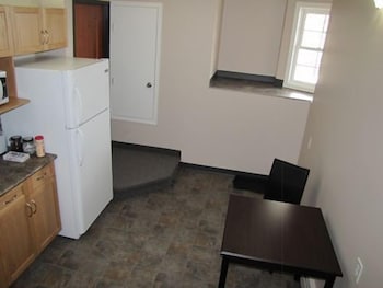 Nettys Nest Visitor Lodge