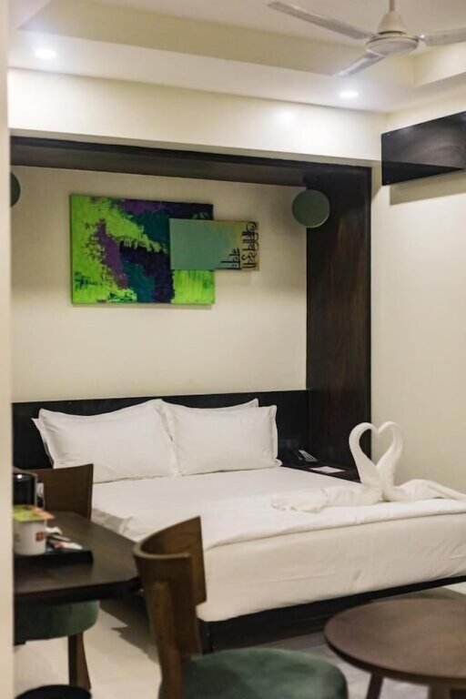 Little Mastiff Moshi by OTHPL