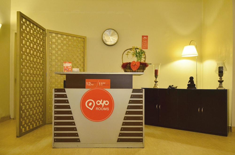 Hotel Gem 92 Residency