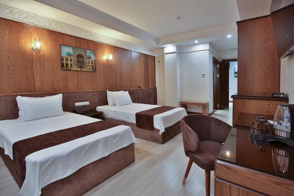 Paradise Plaza Luxury Hotel