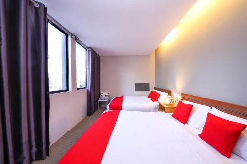 Hills Residence By OYO Rooms