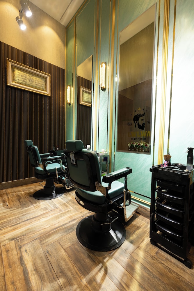 Khalidia Palace Hotel Dubai by Mourouj Gloria