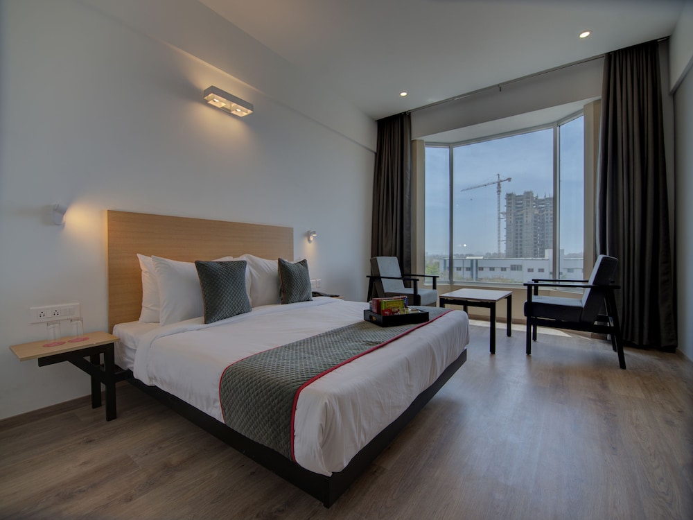 OYO Townhouse 100 Somani TC