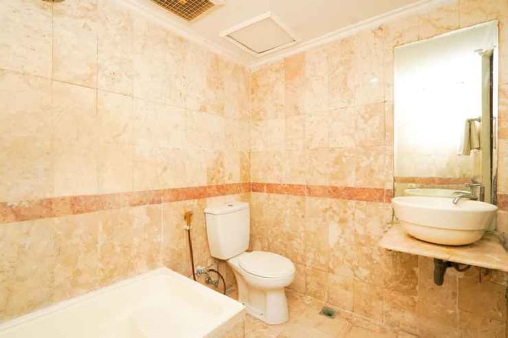 Istana Permata Dinoyo by OYO Rooms