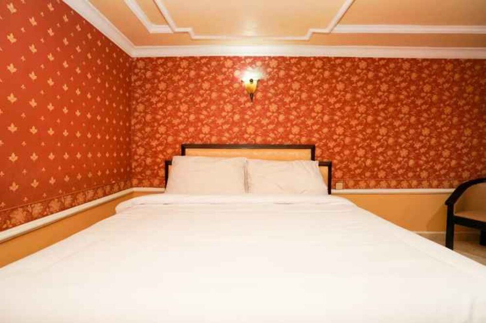 Istana Permata Dinoyo by OYO Rooms