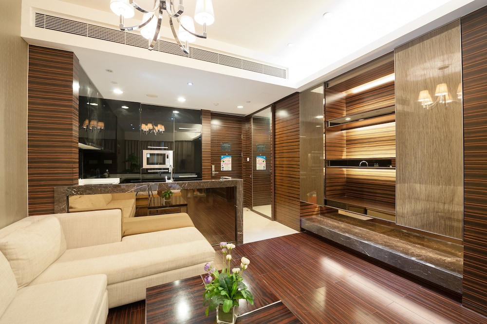 Yicheng Pazhou Poly World Trade Centre Apartment