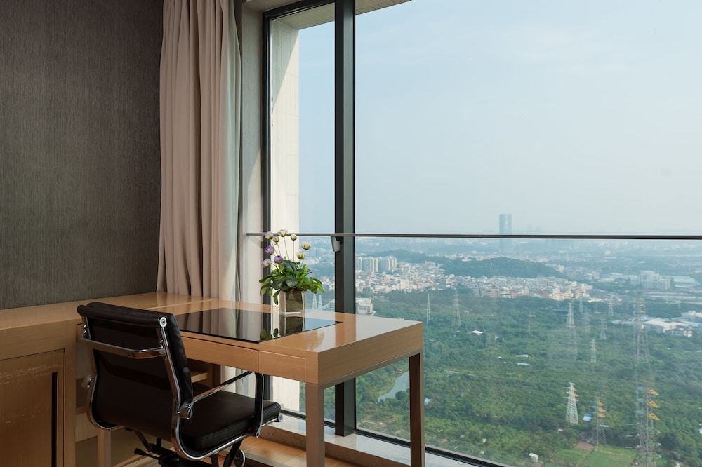 Yicheng Pazhou Poly World Trade Centre Apartment