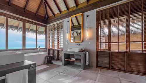 Hotel Whale Lagoon Maldives