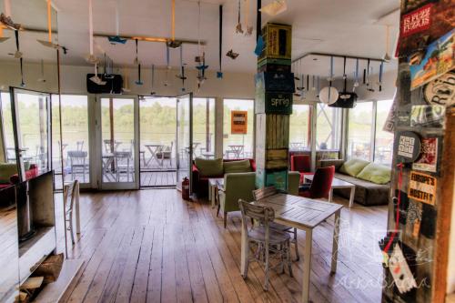 ArkaBarka Floating Hostel and Apartments