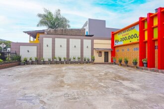 Capital O 92676 Hotel Sion Holiday