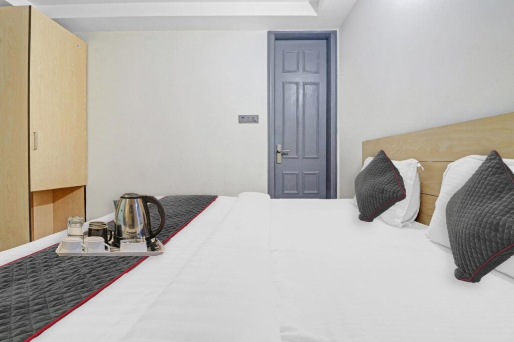 Qotel Hotel Rama Rohini Sector 24