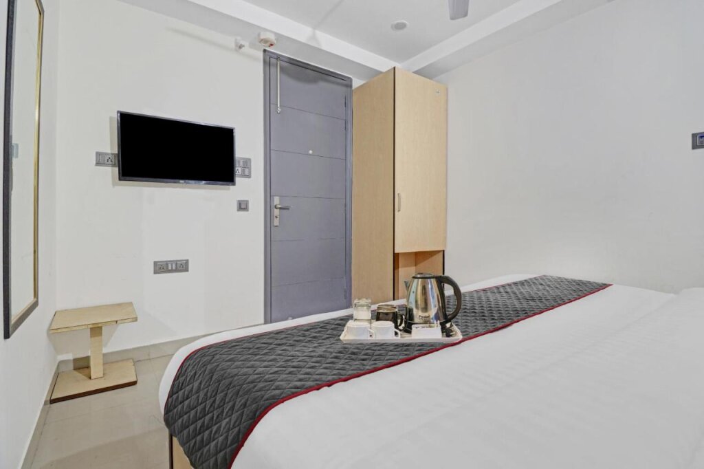 Qotel Hotel Rama Rohini Sector 24