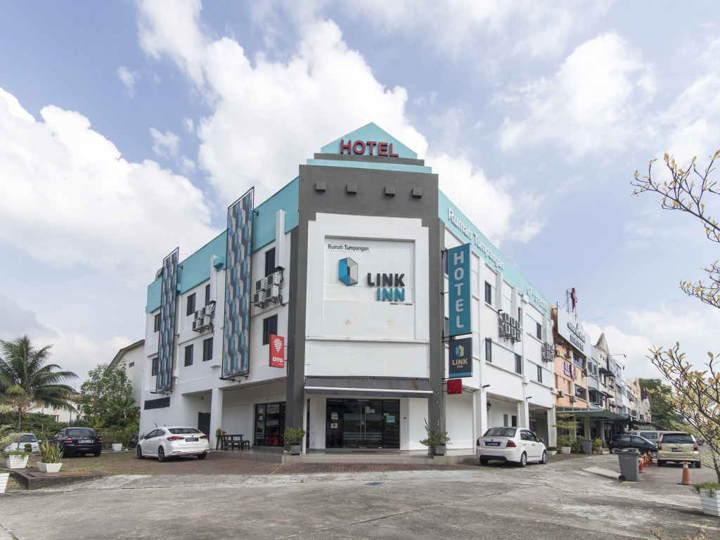 Link Inn by OYO