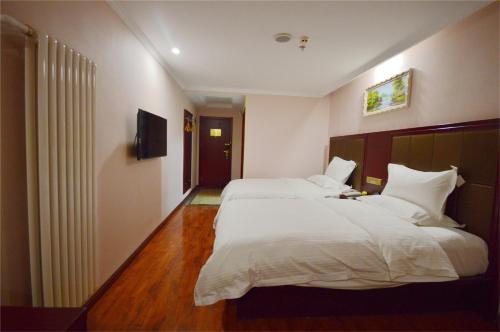GreenTree Inn Guangdong Foshan Longjiang North Fenghua Road Express Hotel