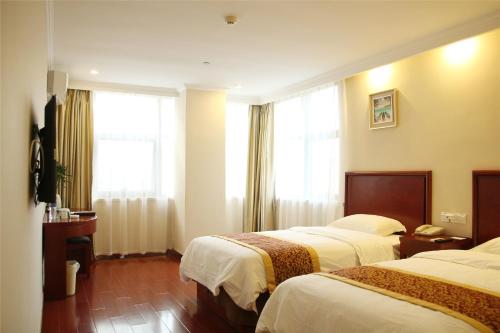 GreenTree Inn Guangdong Foshan Longjiang North Fenghua Road Express Hotel